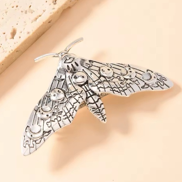 Gothic Silver Moth Hair Pin main image 10